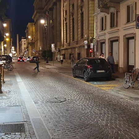 Central Loft Carina Ideale Per Visitare Il Centro Di Torino Buitenkant foto